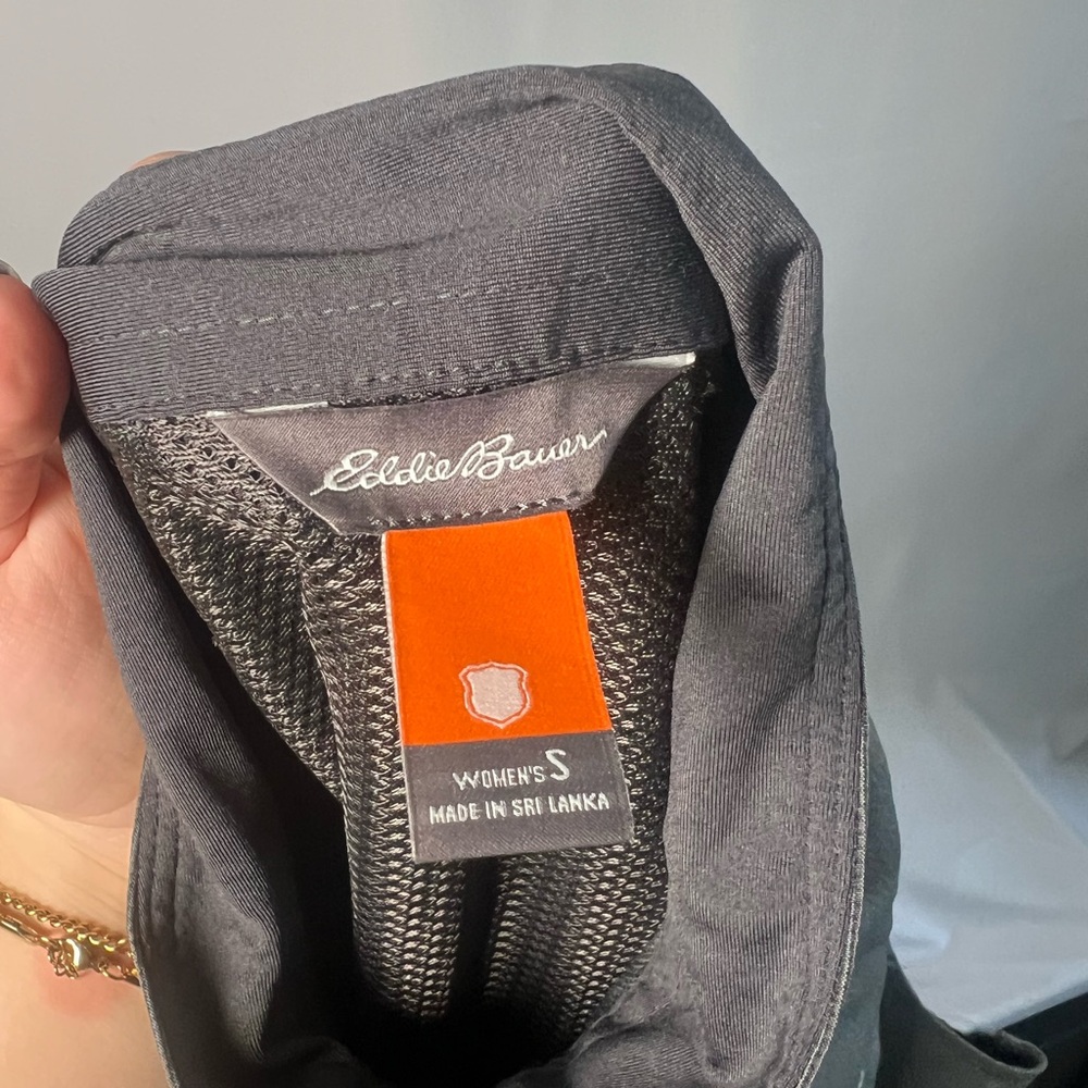 NOT FOR SALE - Eddie Bauer Grey Vest Size Small - Picture 2 of 9
